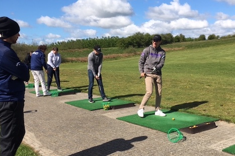 Nye golfspillere på Mors Dag