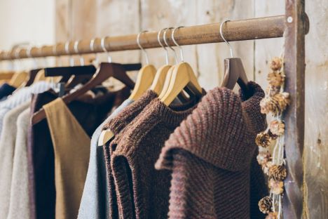 Hvad er bæredygtigt tøj og økologisk tøj, og hvorfor skal du købe det?