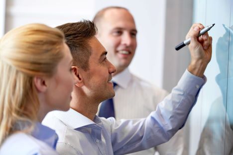 Alle virksomheder og organisationer ejer dem: Hvilken glastavle skal I have?