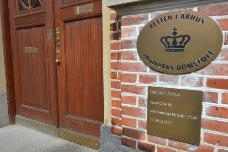 Tre mænd idømt fængsel for snyd med spilgevinster og bedrageri i millionklassen