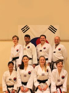 Tre sorte bælter med hjem