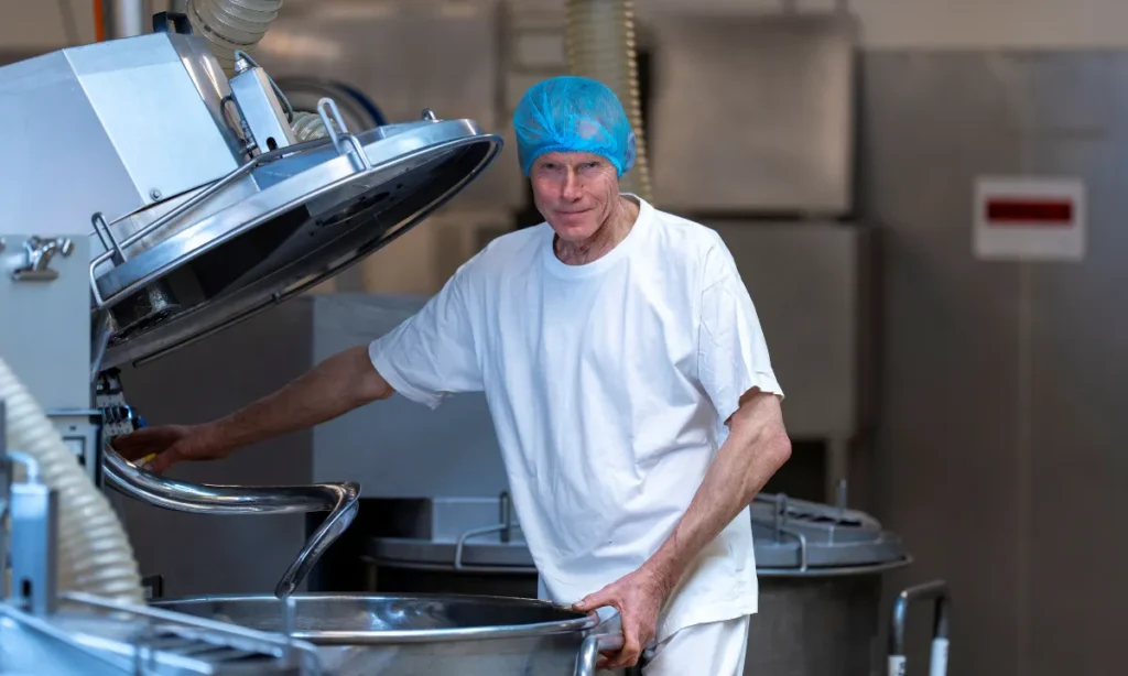 Jubilæum: 71-årige bager markerer et halvt århundrede hos Bæchs Conditori – og har ingen planer om at gå på pension