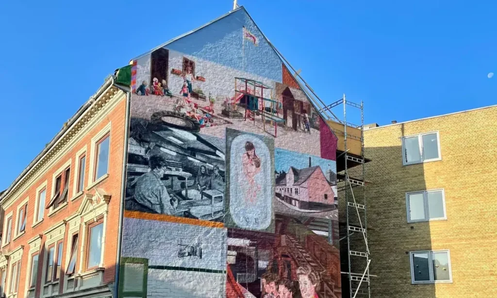 Fra kedelig mur til gavlmaleri: Se videoen af Helen Burs vilde forvandling af Thorsgade