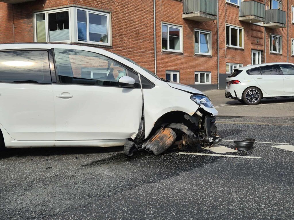 592e44aa 0ced 4dbf b84e 560876dc8c18