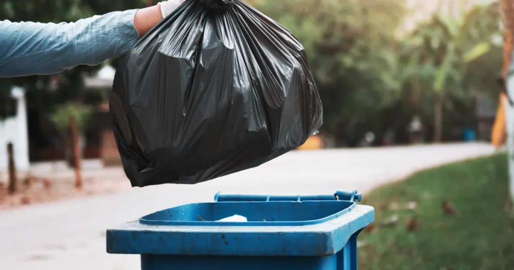 Renovationsmedarbejdere i Randers nedlægger arbejdet over arbejdsmiljøet