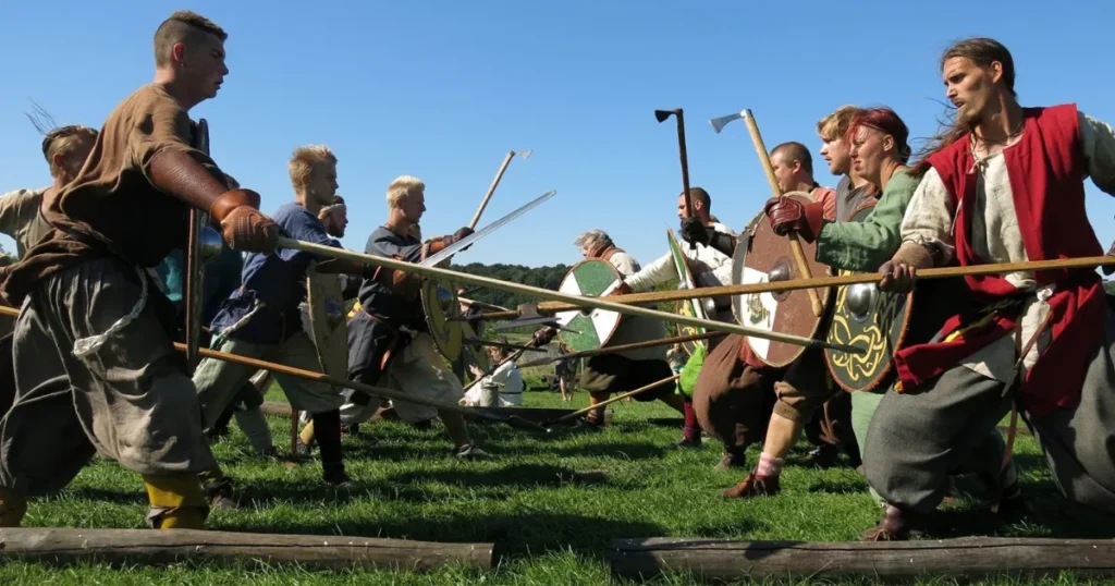 Vikingerne indtager Fyrkat i weekenden – Wargames vækker historien til live.