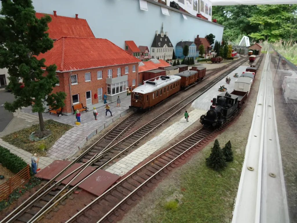 Hadsund Peter paa privatbanestationen i Rosenrnsgade. Foto Hans Stuckler