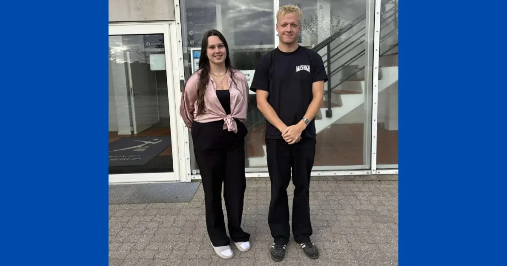 To unge trænere fra Swimteam Neptun klar til at løfte næste generation svømmere