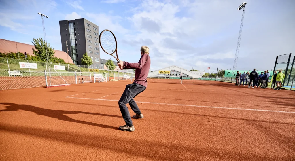Helårs-tennis i Randers: To nye hybridbaner indviet på Viborgvej