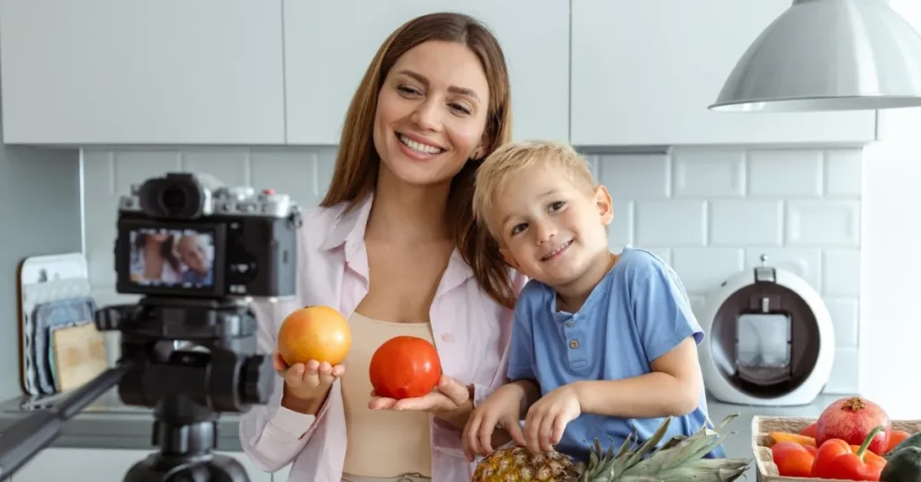Skal dine børn med i dine opslag? Det skal du vide, før du deler