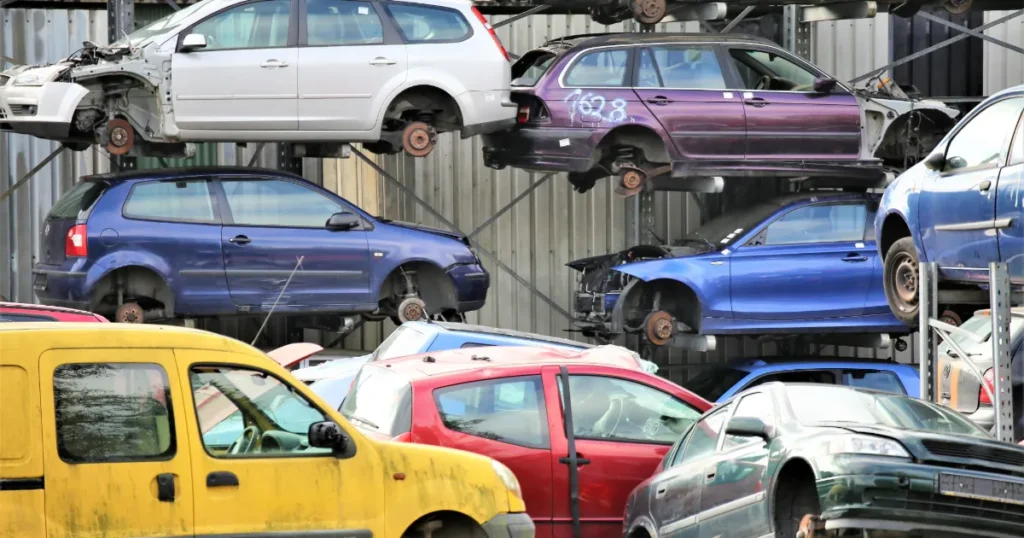 EU kan tvinge bilejere til at skrotte afmeldte biler – Nyt forslag skal sikre bedre genanvendelse og miljøbeskyttelse