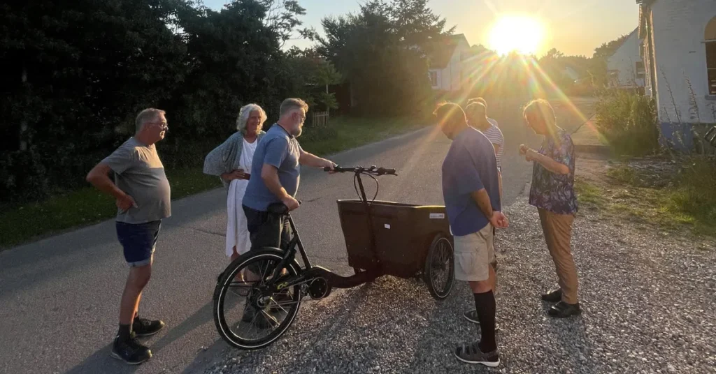 Dele-elcykler har ramt plet: 59 landsbyer fortsætter efter to års forsøg –  kan være en løsning andre sted i landet