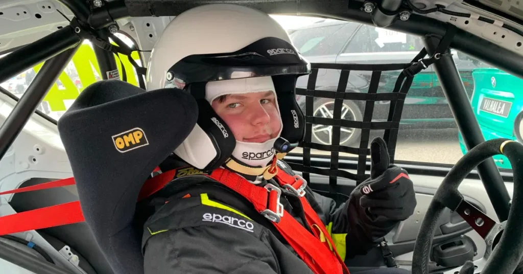 16-årige Emil Waldeck træder frem som nyt talent i skandinavisk motorsport