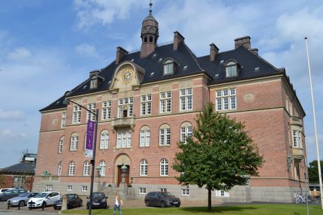 Falske bankbude dømt: To unge mænd får fængsel for svindel og en mængde forhold mod ældre i store dele af Jylland