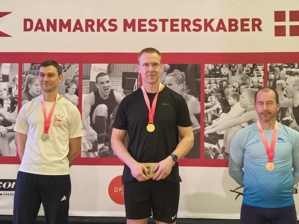 Hadsund Roklub har fået sin første danske mester ved indendørs DM i Gladsaxe