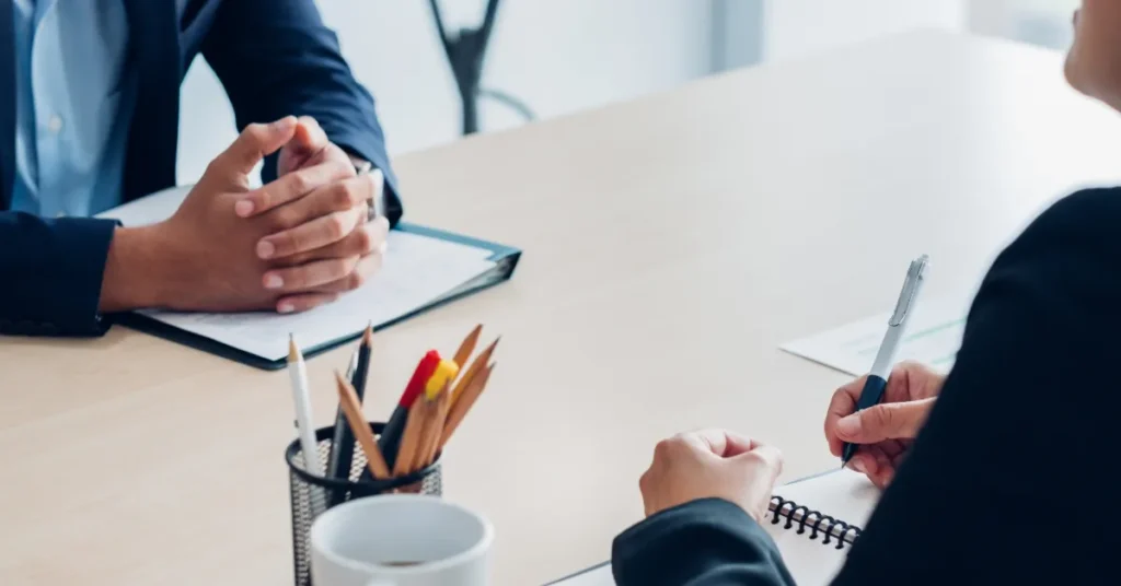 Farvel til lønhemmeligheder: Lønnen skal frem i lyset i 2026 ifølge nye EU-regler